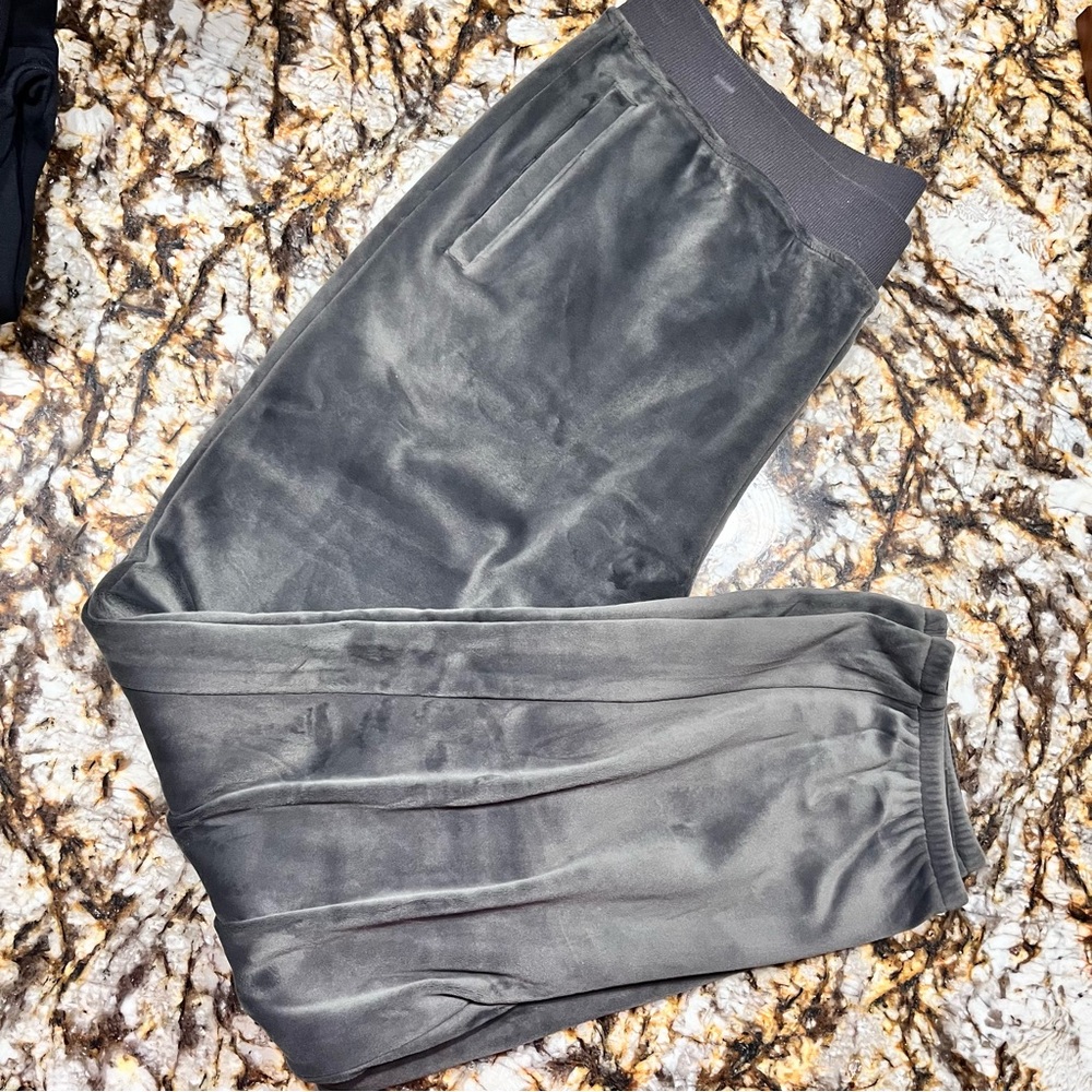 Barefoot dreams gray velour pants